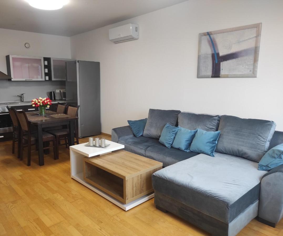 Klaipedos 99 Apartamentai ปาเนเวชิส ภายนอก รูปภาพ